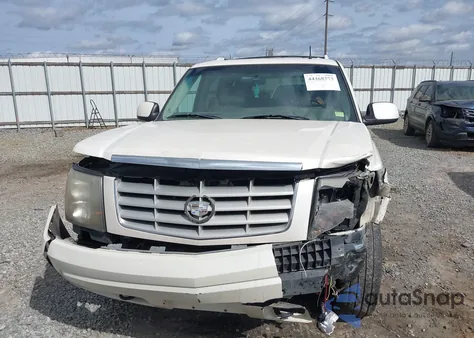 2002 Cadillac Escalade Standard z USA, uszkodzony, nr VIN 1GYEK63N32R220686